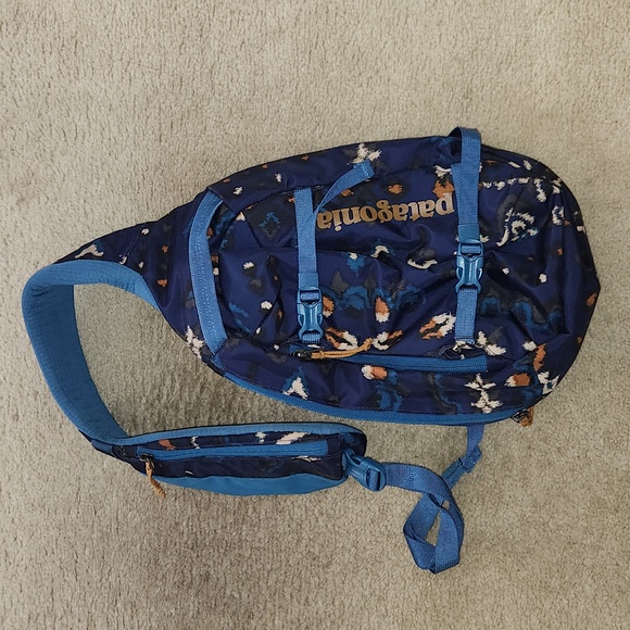 Patagonia Handbags - Patagonia Unisex Sling Bag